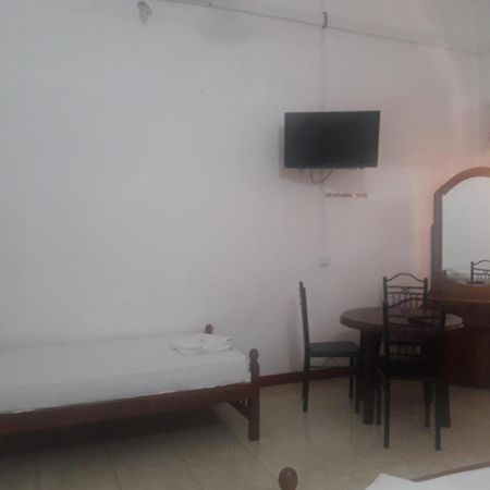 Hotel Blue Whale Jaffna Eksteriør billede