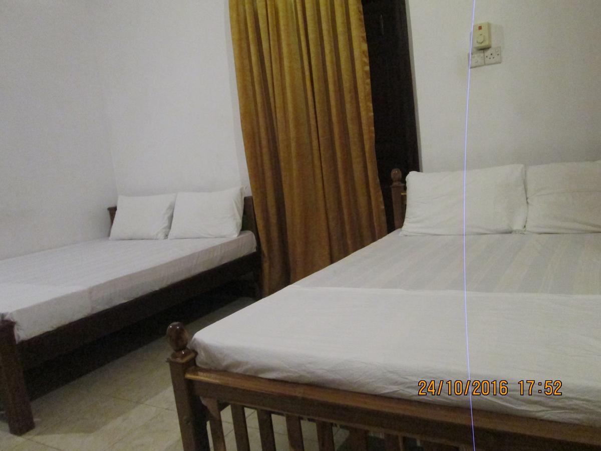 Hotel Blue Whale Jaffna Eksteriør billede