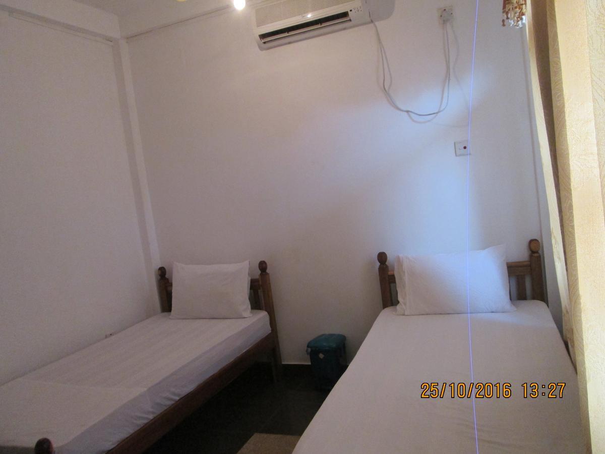 Hotel Blue Whale Jaffna Eksteriør billede