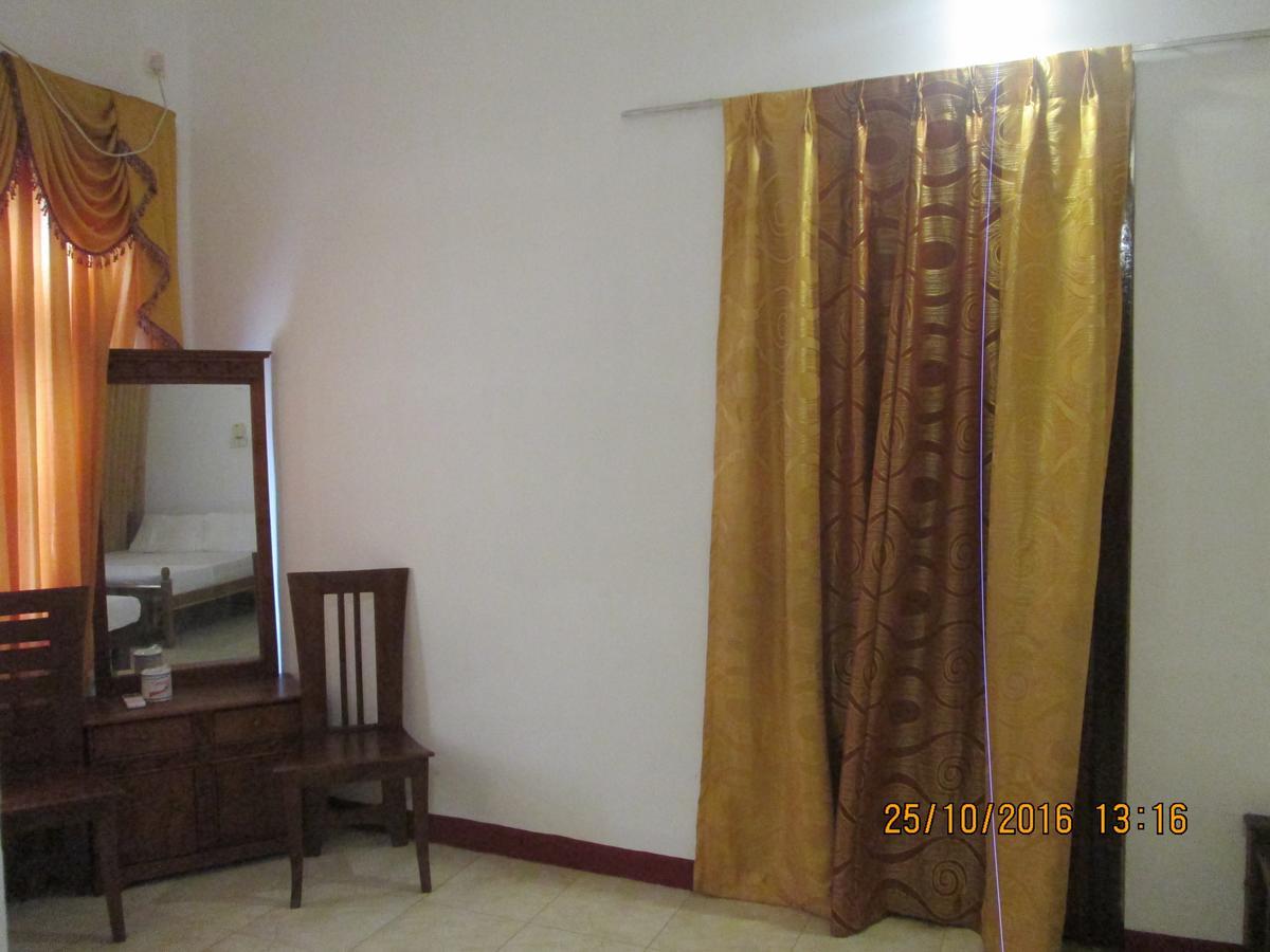 Hotel Blue Whale Jaffna Eksteriør billede