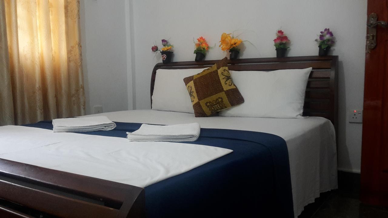 Hotel Blue Whale Jaffna Eksteriør billede