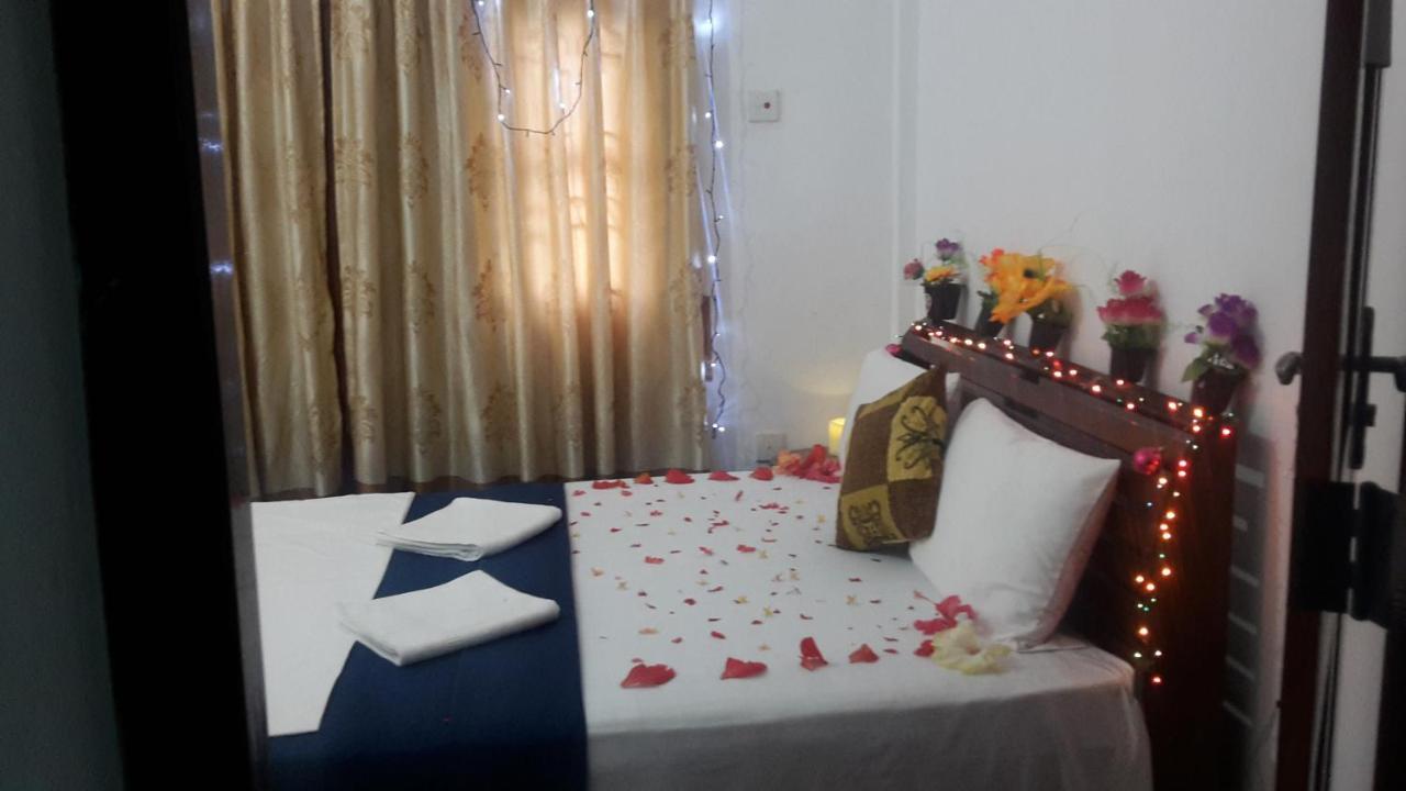 Hotel Blue Whale Jaffna Eksteriør billede