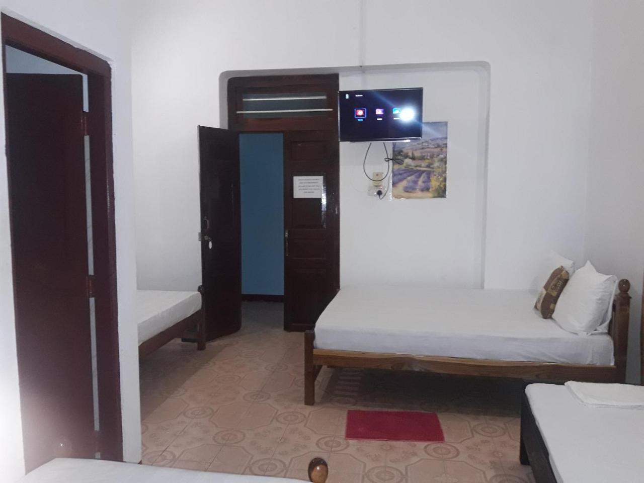 Hotel Blue Whale Jaffna Eksteriør billede
