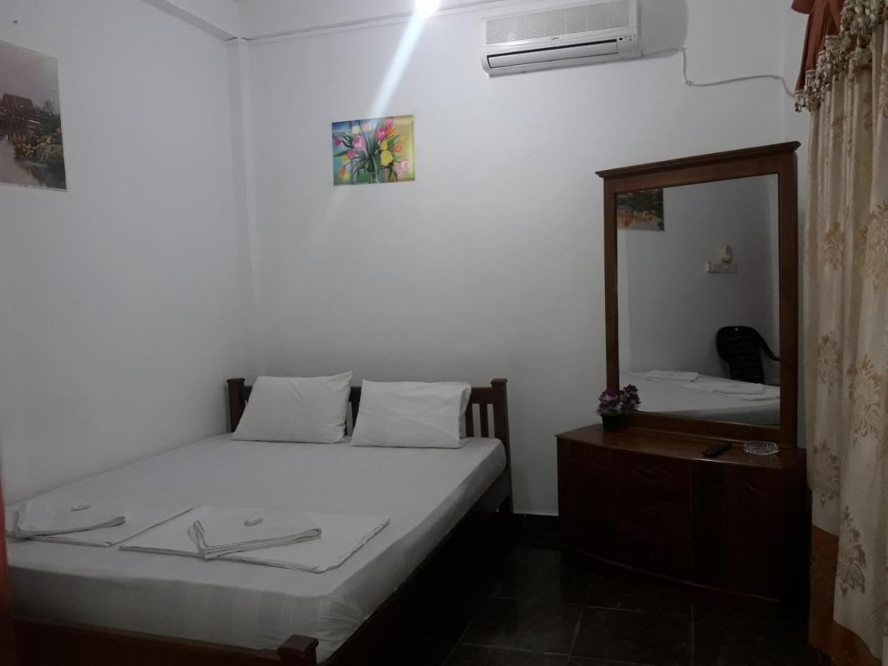 Hotel Blue Whale Jaffna Eksteriør billede