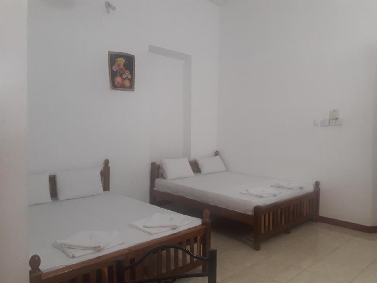 Hotel Blue Whale Jaffna Eksteriør billede