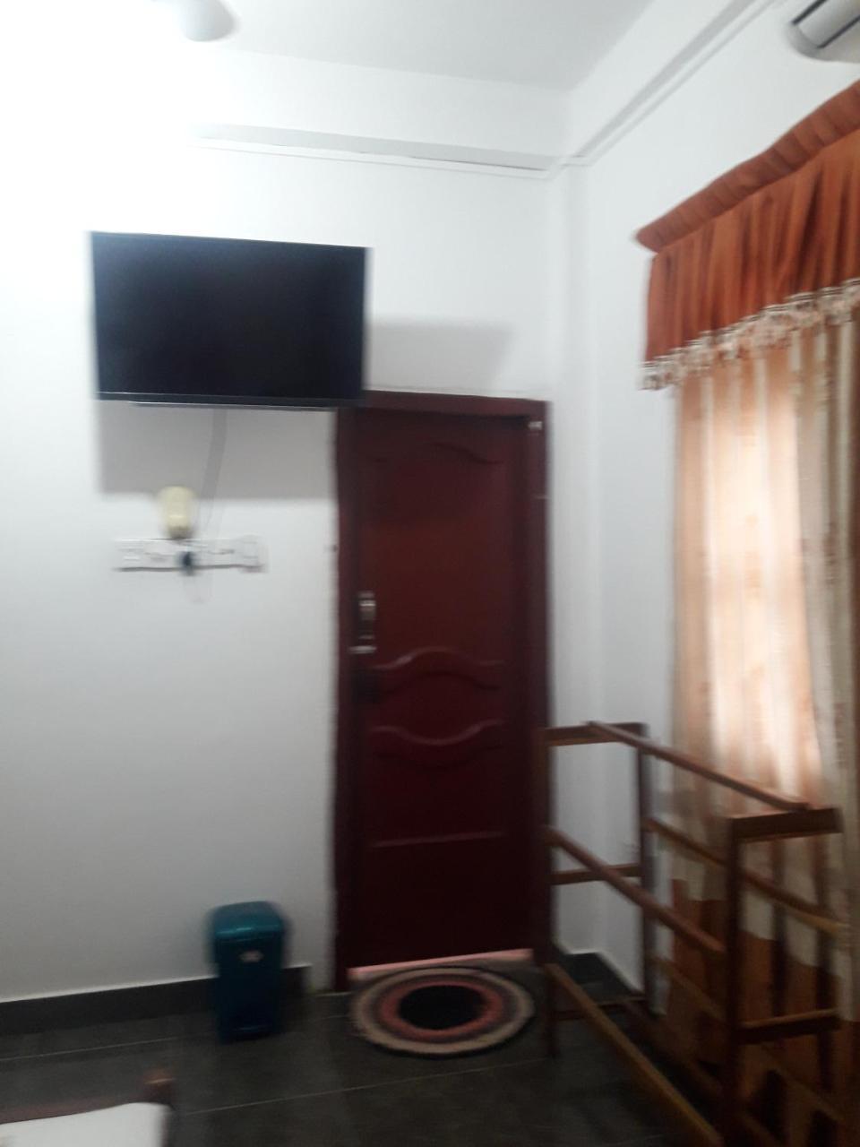 Hotel Blue Whale Jaffna Eksteriør billede
