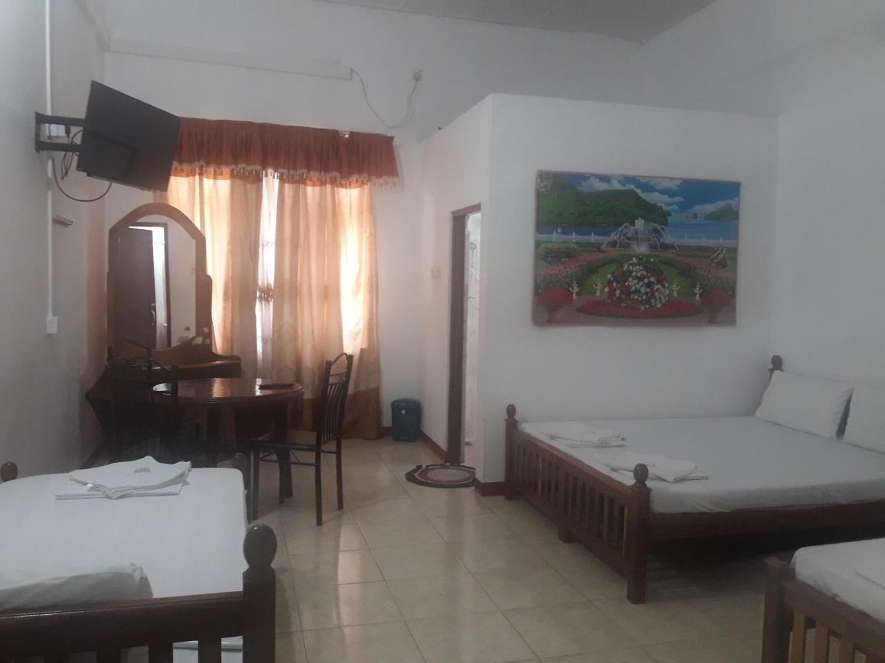 Hotel Blue Whale Jaffna Eksteriør billede